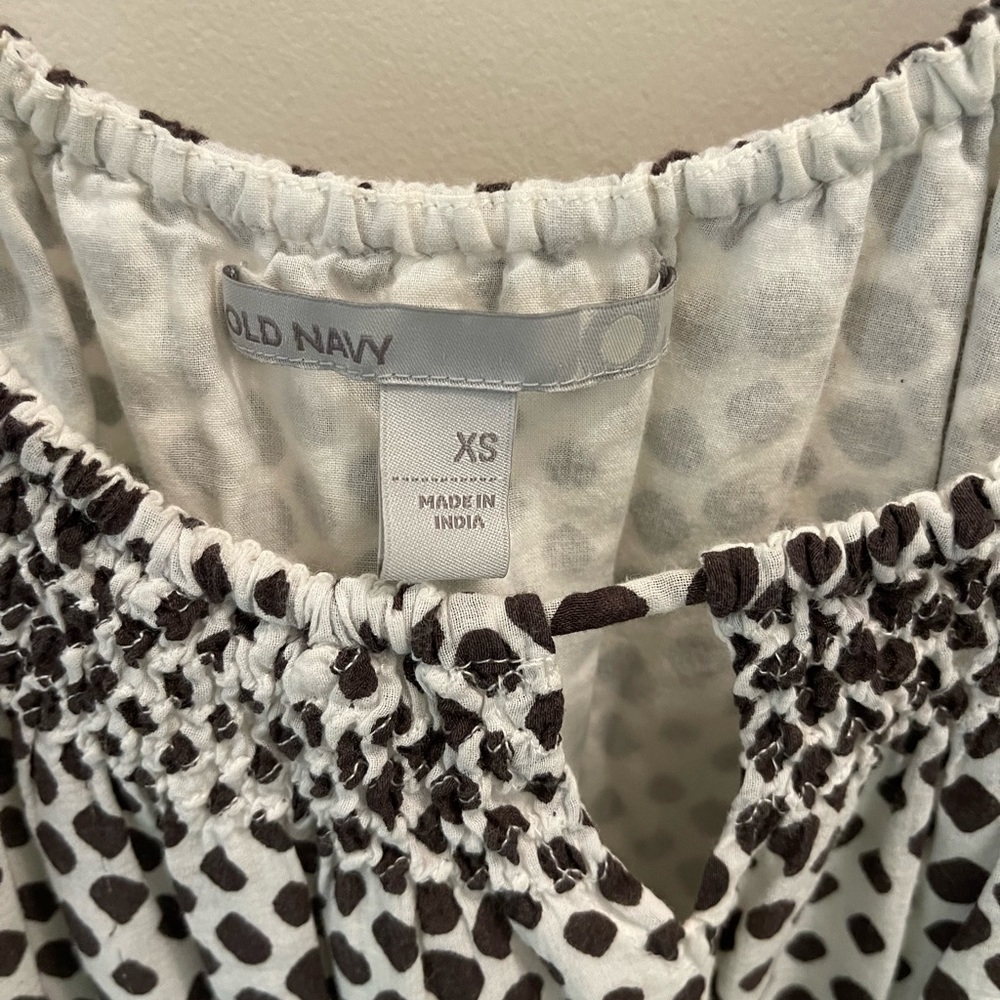Womens Old Navy Brown/White Patterned Tank Size XS - Picture 2 of 3